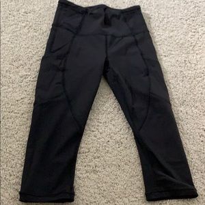 LULULEMON mesh cropped leggings!
